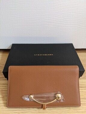 Strathberry Leather Large Crescent Wallet Long Wallet - Tan with Vanilla Stitch